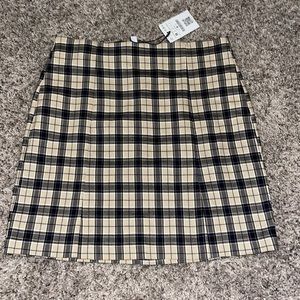 Stradivarius medium NWT plaid skirt